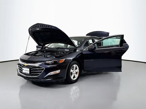 Used 2022 Chevrolet Malibu LS w/ Driver Confidence Package II FWD image 18