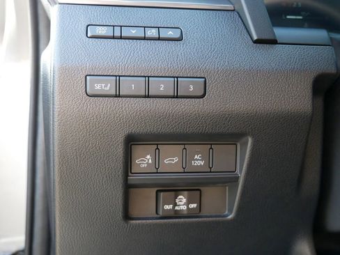 Used 2024 Lexus GX 550 w/ Cold Area Package AWD/4WD image 18