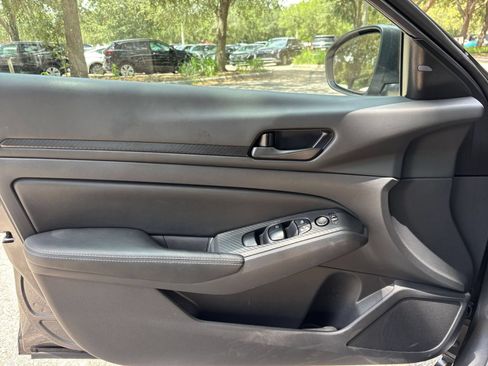 Used 2026 Nissan Altima 2.5 SV FWD image 18