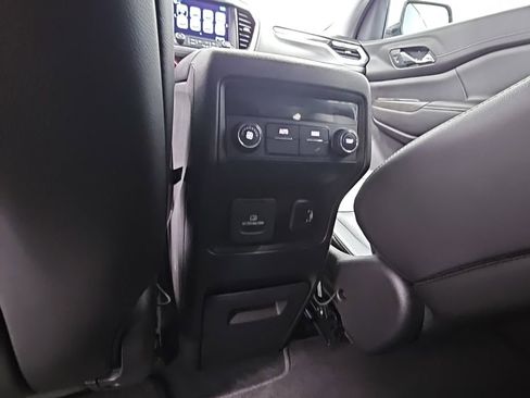 Used 2019 GMC Acadia SLT image 33