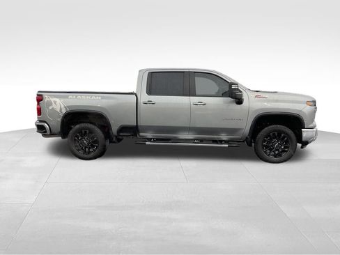 Used 2025 Chevrolet Silverado 2500 LT image 7