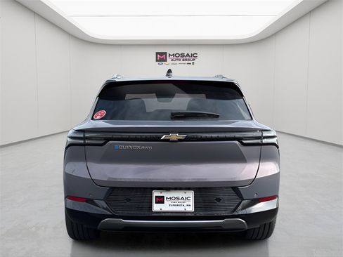 New 2026 Chevrolet Equinox EV LT image 6