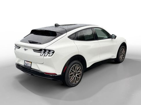 Certified 2024 Ford Mustang Mach-E Premium image 5
