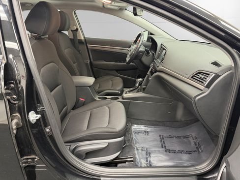 Used 2018 Hyundai Elantra Value Edition FWD image 15