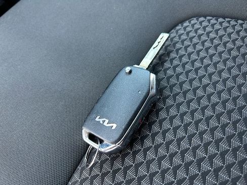 Used 2024 Kia Sportage LX AWD/4WD image 34