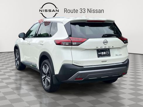 Used 2023 Nissan Rogue SL w/ SL Premium Package AWD/4WD image 3