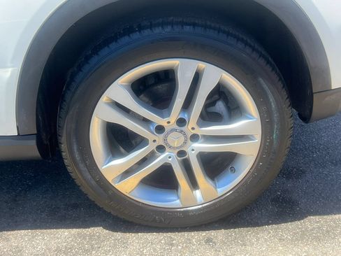 Used 2017 Mercedes-Benz GLA 250 4MATIC w/ Premium Package image 11