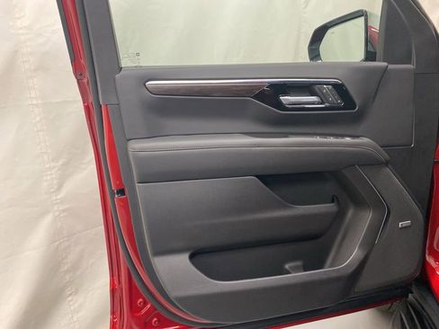 New 2025 Chevrolet Tahoe Premier image 10