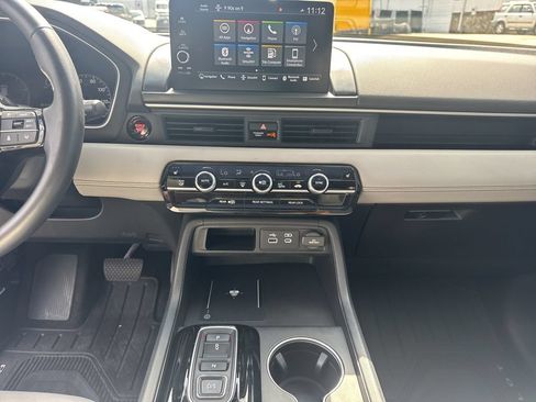Used 2025 Honda Pilot Touring image 28