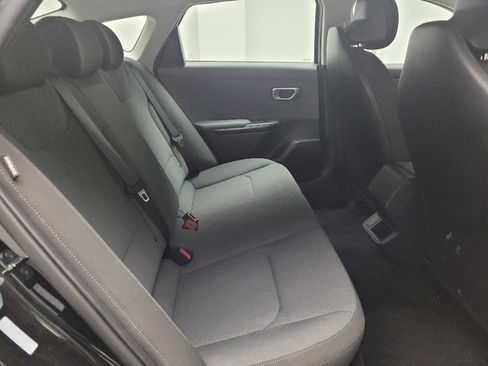 Used 2025 Kia K4 FWD image 19