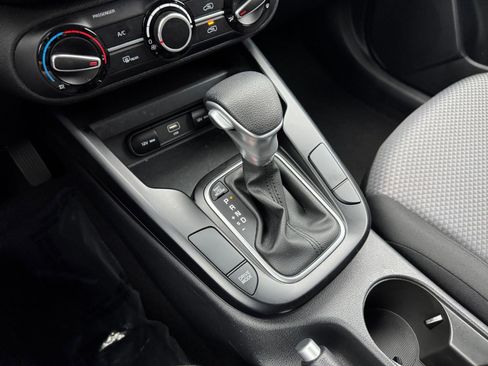 Used 2025 Kia Soul LX w/ LX Technology Package image 36