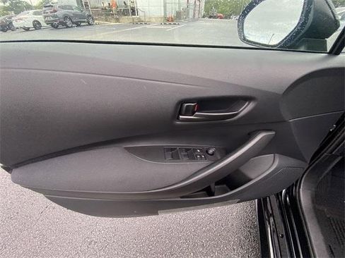 Used 2025 Toyota Corolla LE image 14