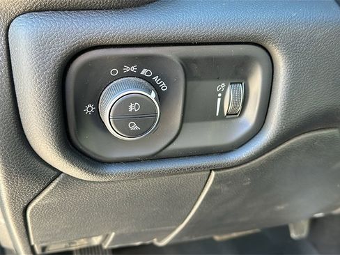 Used 2024 RAM 2500 Big Horn w/ Bed Utility Group image 17