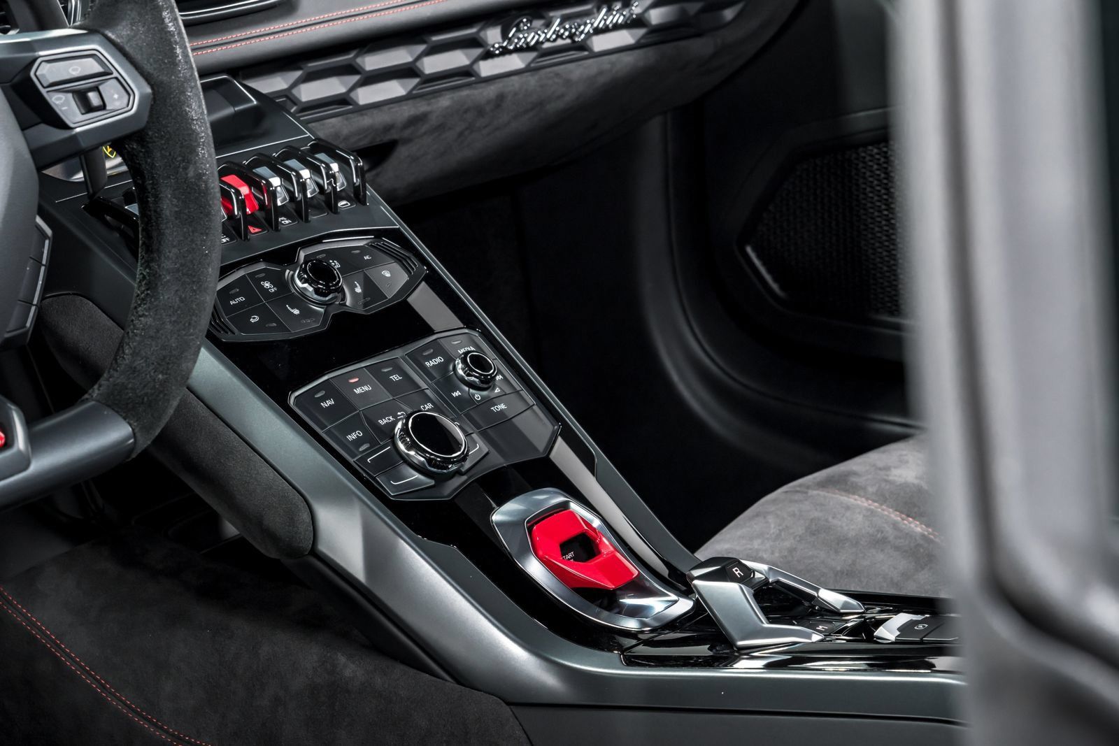 Used 2015 Lamborghini Huracan LP 610-4 AWD/4WD image 22