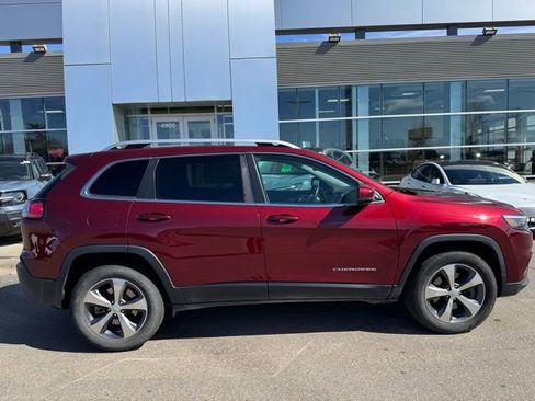 Used 2019 Jeep Cherokee Limited image 36