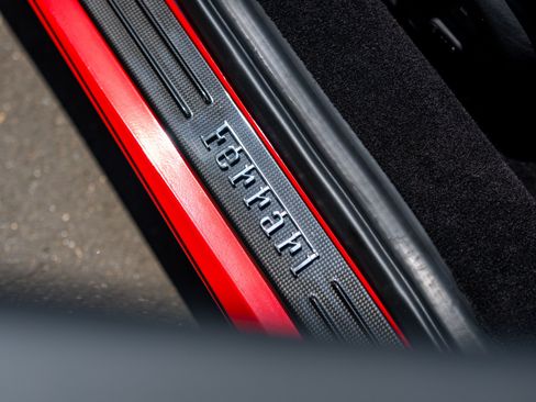 Used 2022 Ferrari F8 Tributo RWD image 22