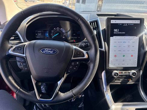 Used 2024 Ford Edge Titanium AWD/4WD image 12