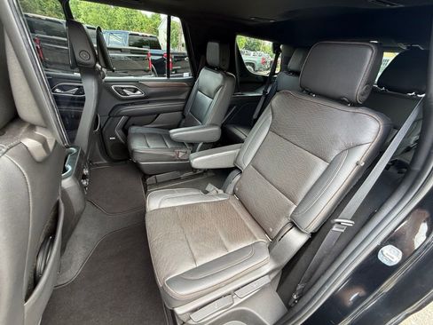 Used 2021 Chevrolet Tahoe High Country w/ Premium Package AWD/4WD image 24