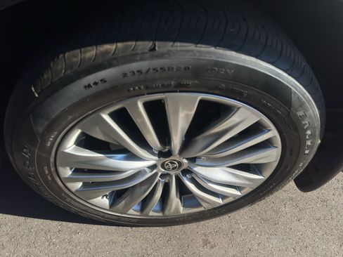 Used 2023 Toyota Highlander Platinum image 8