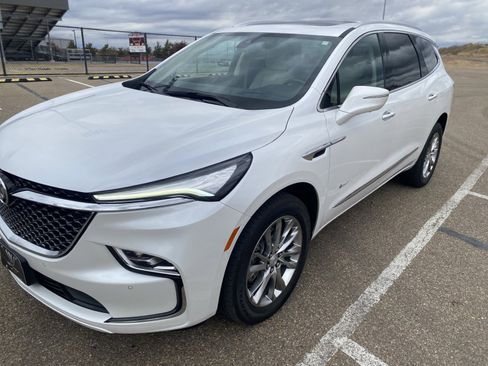Used 2022 Buick Enclave Avenir w/ Avenir Technology Package image 3