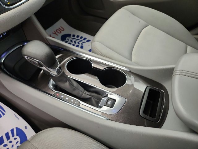 Used 2025 Chevrolet Malibu LT FWD image 15