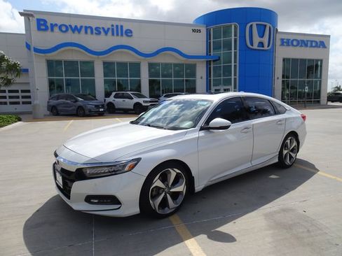 Used 2018 Honda Accord Touring image 1