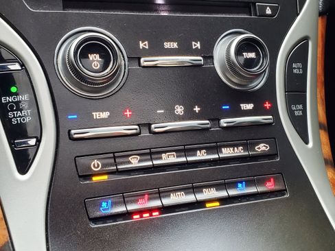 Used 2019 Lincoln Nautilus Reserve image 22