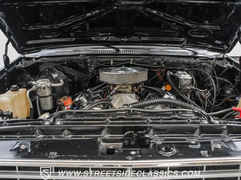 Used 1986 Chevrolet C/K Truck 3500 image 3