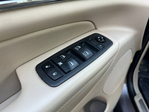 Used 2021 Jeep Grand Cherokee Limited image 16