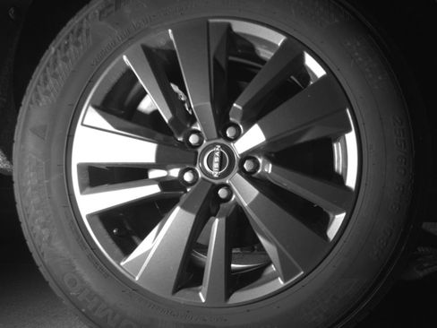 Used 2025 Nissan Pathfinder SV FWD image 18