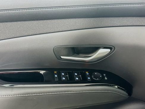 Used 2025 Hyundai Tucson Limited AWD/4WD image 14