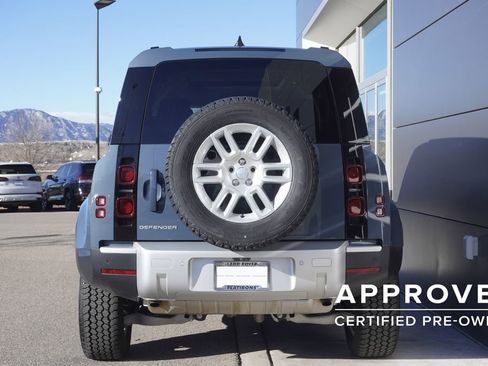 Used 2025 Land Rover Defender 110 S image 6