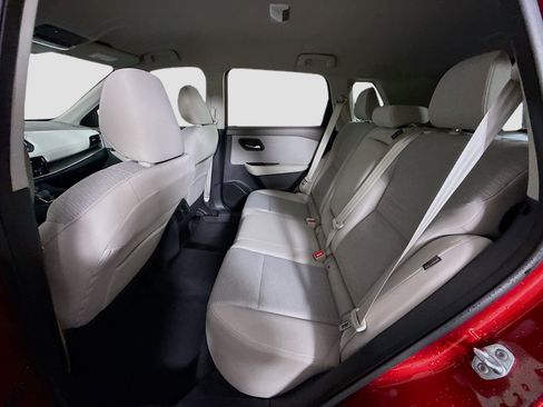 Used 2022 Nissan Rogue SV image 25