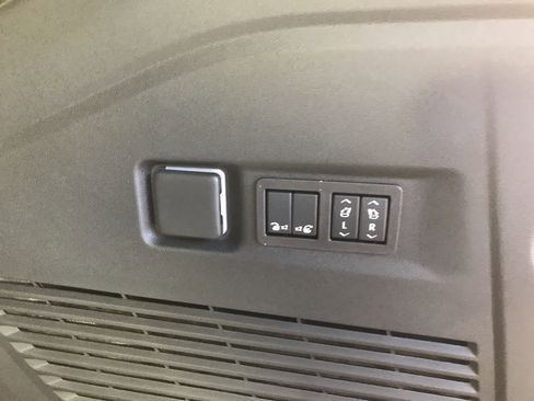 New 2026 Chevrolet Suburban High Country w/ Sun And Tow Package image 18