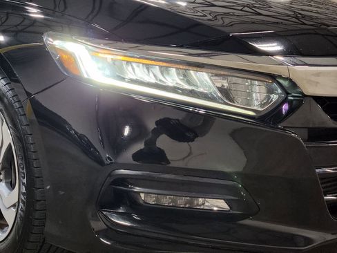 Used 2018 Honda Accord EX image 13