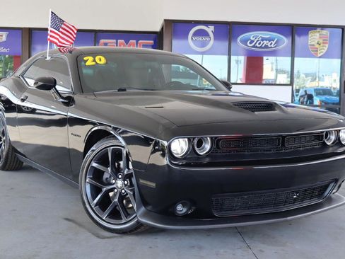 Used 2020 Dodge Challenger R/T w/ Blacktop Package image 2