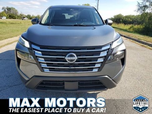 Used 2024 Nissan Rogue SV image 10