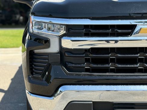 Used 2025 Chevrolet Silverado 1500 LT image 11