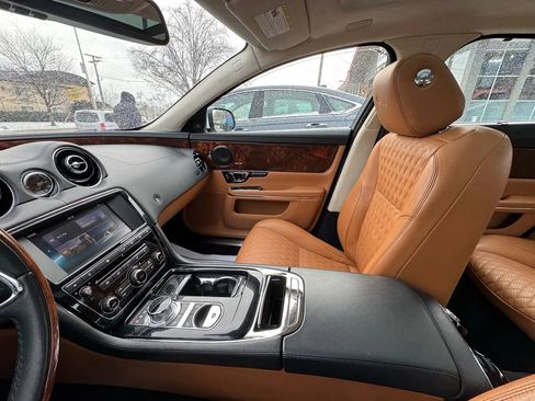 Used 2017 Jaguar XJ L Portfolio image 36