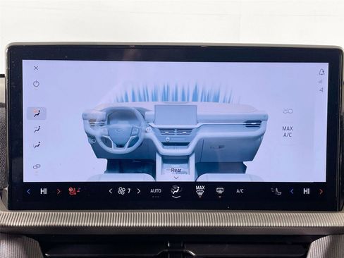 Used 2025 Ford Explorer ST-Line w/ ST-Line Street Pack image 17