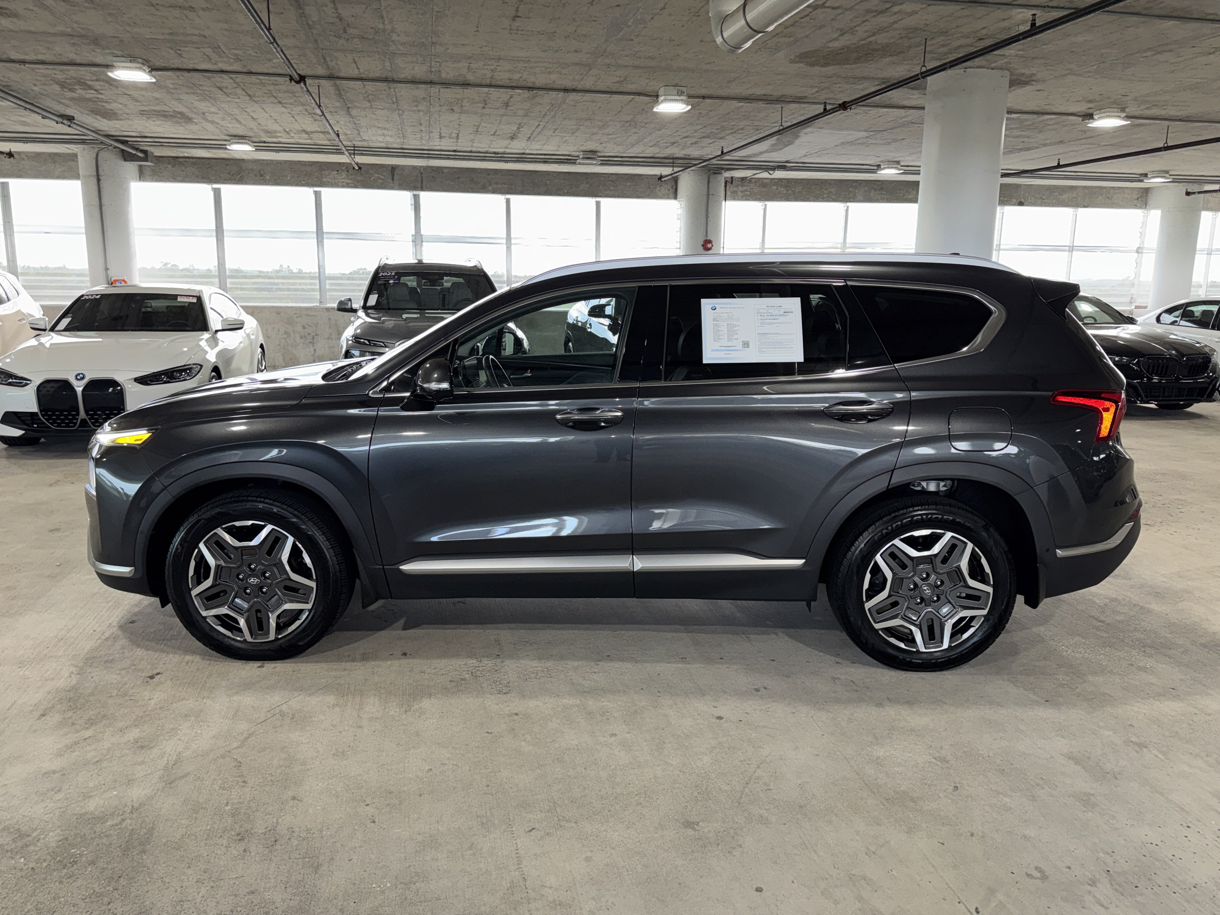 Used 2022 Hyundai Santa Fe Limited FWD image 5