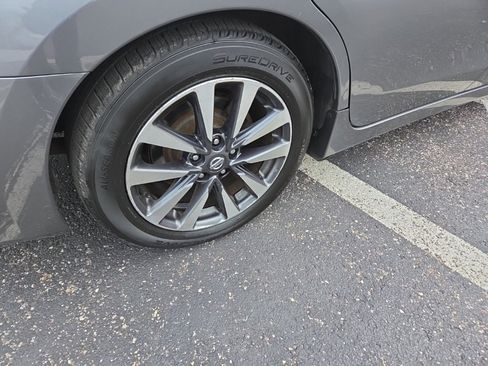 Used 2016 Nissan Altima 2.5 SL w/ 2.5 Technology Package image 6