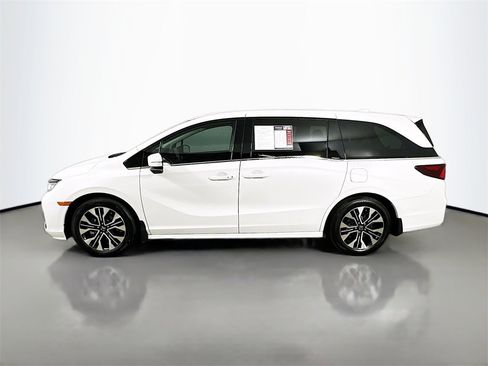 Used 2025 Honda Odyssey Elite image 5