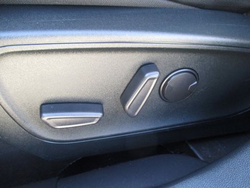 Used 2022 Ford Escape SEL image 39