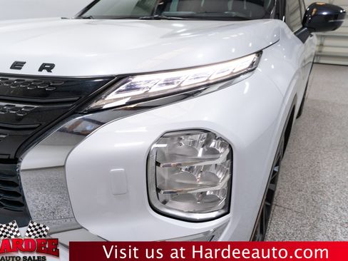 Used 2023 Mitsubishi Outlander SE Black Edition AWD/4WD image 8