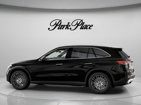 Used 2026 Mercedes-Benz GLC 300 image 9