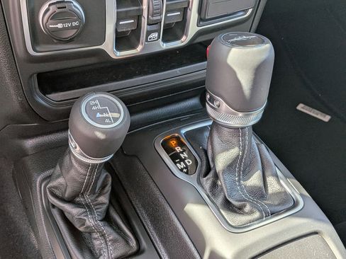 New 2026 Jeep Gladiator Sport image 15