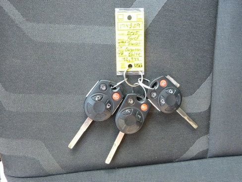 Used 2015 Ford Transit Connect XLT image 38