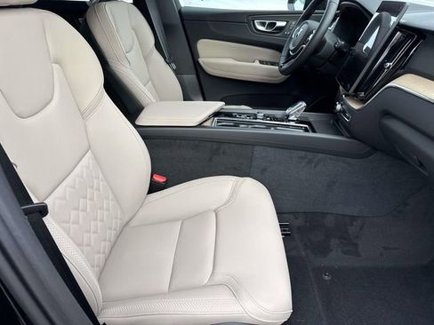 New 2026 Volvo XC60 B5 Plus image 14