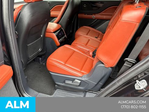 Used 2025 Lincoln Aviator Reserve AWD/4WD image 25